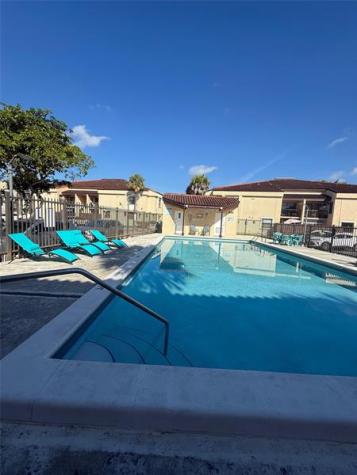 660 W Park Drive Miami FL 33172