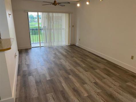 660 W Park Drive Miami FL 33172