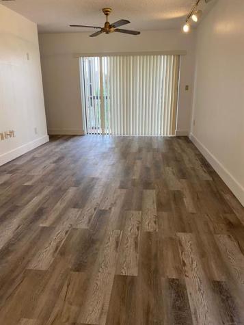 660 W Park Drive Miami FL 33172