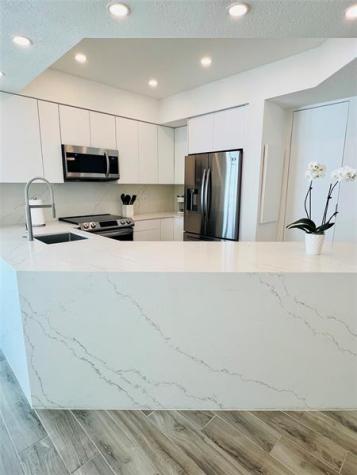 111 SE 8th Avenue Fort Lauderdale FL 33301
