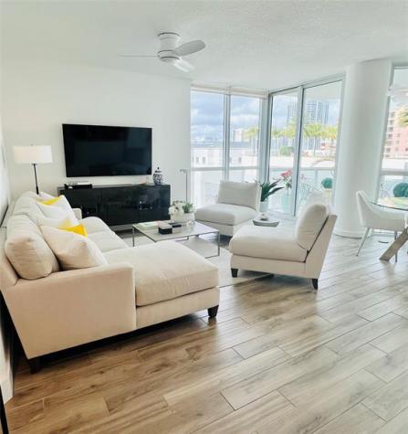 111 SE 8th Avenue Fort Lauderdale FL 33301