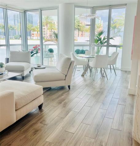111 SE 8th Avenue Fort Lauderdale FL 33301