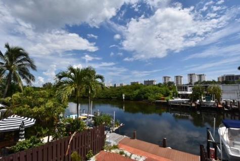 1018 NE 25th Hallandale Beach FL 33009