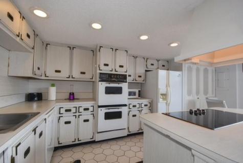 1018 NE 25th Hallandale Beach FL 33009