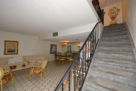 1018 NE 25th Hallandale Beach FL 33009