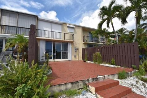 1018 NE 25th Hallandale Beach FL 33009