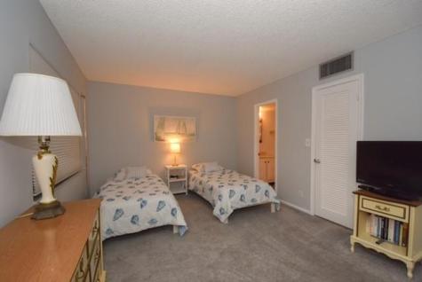 1018 NE 25th Hallandale Beach FL 33009