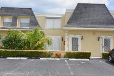 1018 NE 25th Hallandale Beach FL 33009