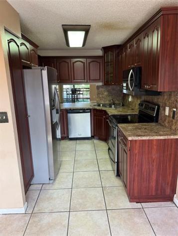 615 NW 210th Street Miami FL 33169