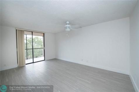 3900 N Hills Drive Hollywood FL 33021