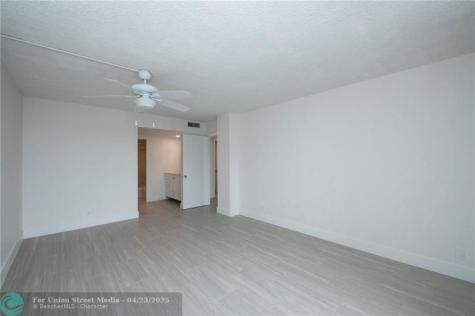 3900 N Hills Drive Hollywood FL 33021