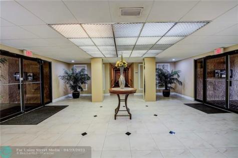 3900 N Hills Drive Hollywood FL 33021
