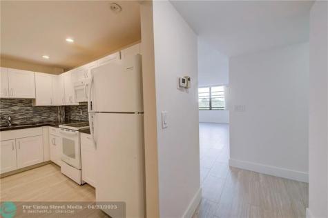 3900 N Hills Drive Hollywood FL 33021