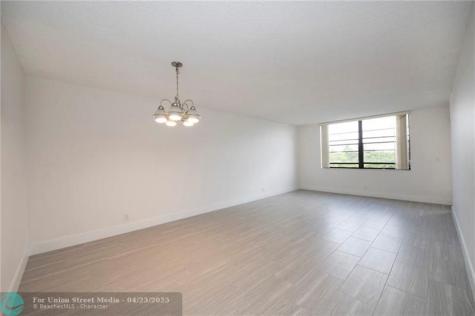 3900 N Hills Drive Hollywood FL 33021