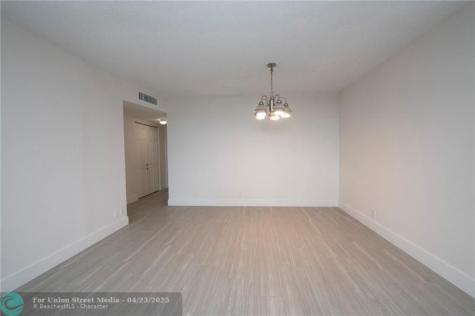 3900 N Hills Drive Hollywood FL 33021