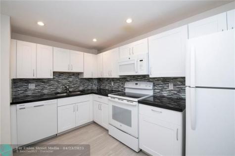 3900 N Hills Drive Hollywood FL 33021