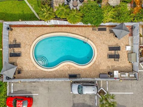 2555 NE 11th Street Fort Lauderdale FL 33304