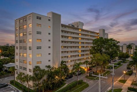 2555 NE 11th Street Fort Lauderdale FL 33304
