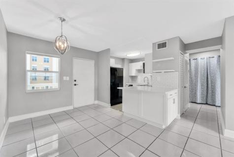 2555 NE 11th Street Fort Lauderdale FL 33304