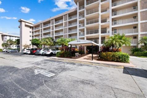 2851 S Palm Aire Drive Pompano Beach FL 33069