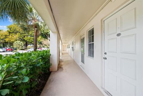 2851 S Palm Aire Drive Pompano Beach FL 33069