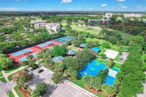 2940 N Course Drive Pompano Beach FL 33069