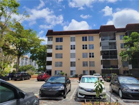 4158 Inverrary Drive Lauderhill FL 33319