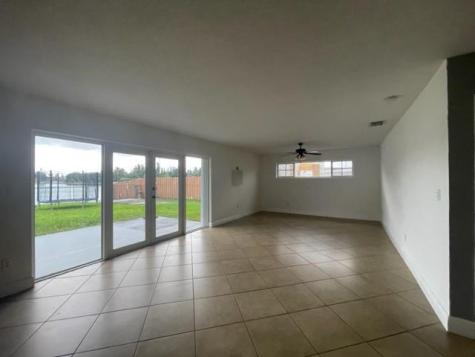 7871 NW 181st Street Hialeah FL 33015
