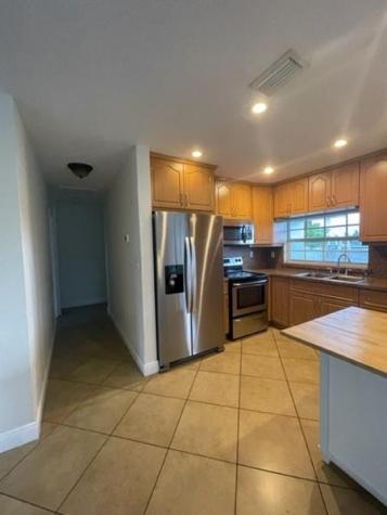 7871 NW 181st Street Hialeah FL 33015