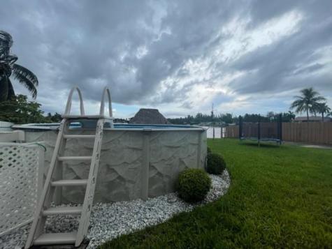 7871 NW 181st Street Hialeah FL 33015