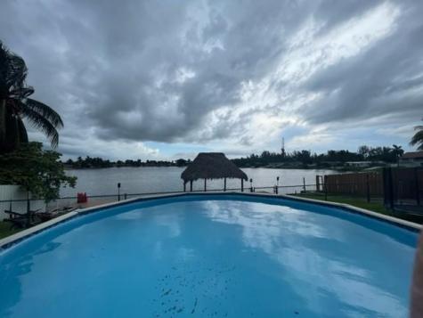 7871 NW 181st Street Hialeah FL 33015