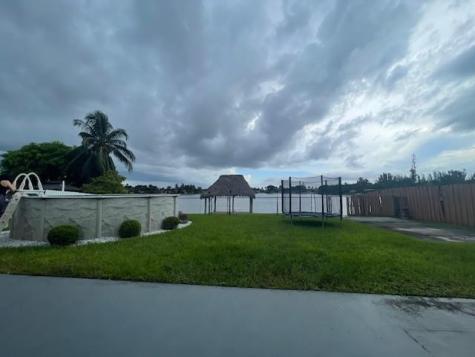 7871 NW 181st Street Hialeah FL 33015