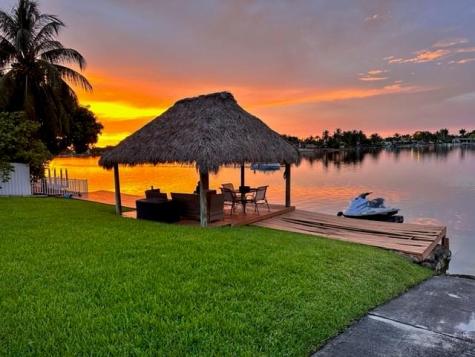 7871 NW 181st Street Hialeah FL 33015
