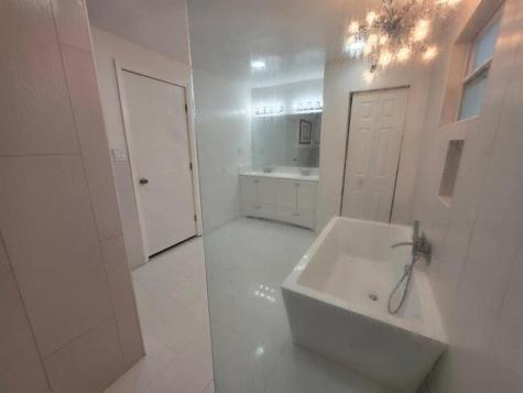 690 NW 68th Avenue Plantation FL 33317