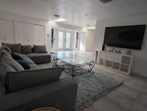 690 NW 68th Avenue Plantation FL 33317