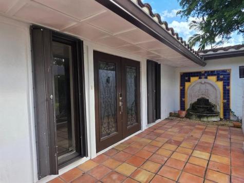 690 NW 68th Avenue Plantation FL 33317