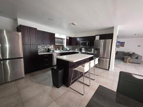 690 NW 68th Avenue Plantation FL 33317