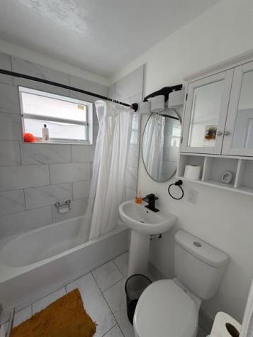 1861 NE 161st Street North Miami Beach FL 33162