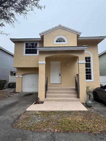 9861 NW 2 Court Plantation FL 33324