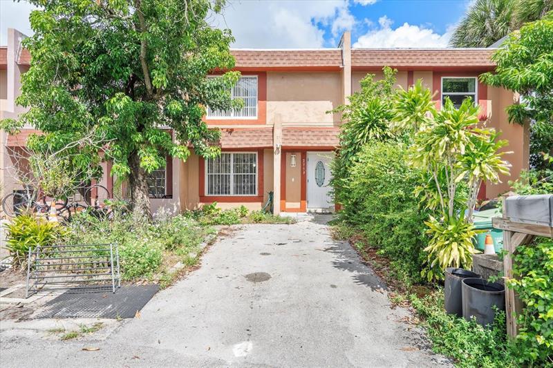 2759 NW 198th Terrace Miami Gardens FL 33056