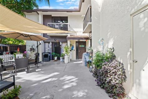 3387 Cocoplum Circle Pompano Beach FL 33063