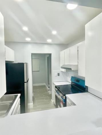 1021 Mockingbird Lane Plantation FL 33324