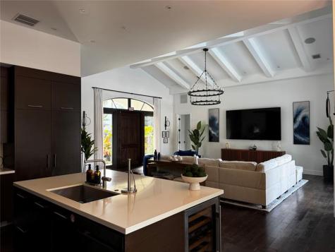 49 Fiesta Way Fort Lauderdale FL 33301