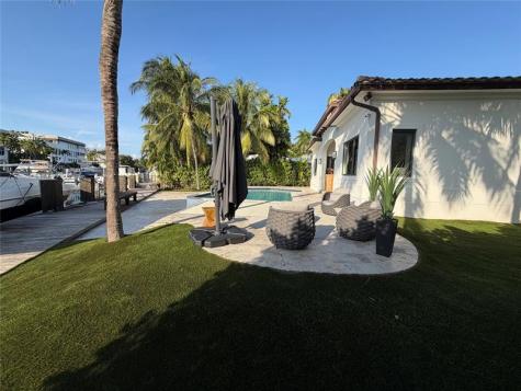 49 Fiesta Way Fort Lauderdale FL 33301