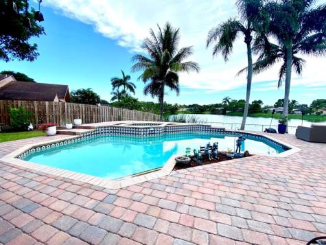 5040 SW 117th Way Cooper City FL 33330