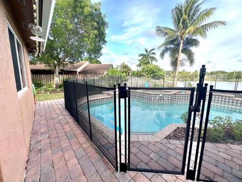 5040 SW 117th Way Cooper City FL 33330