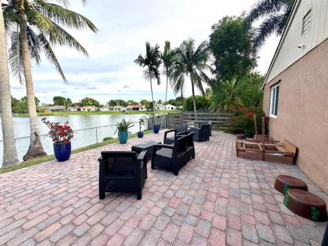 5040 SW 117th Way Cooper City FL 33330