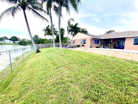 5040 SW 117th Way Cooper City FL 33330