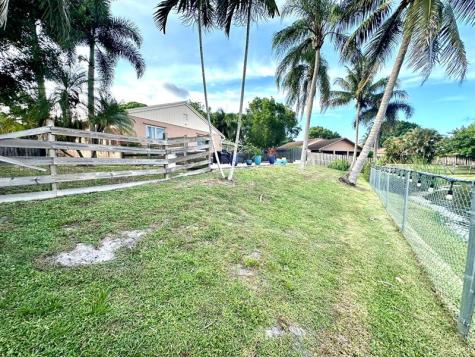 5040 SW 117th Way Cooper City FL 33330
