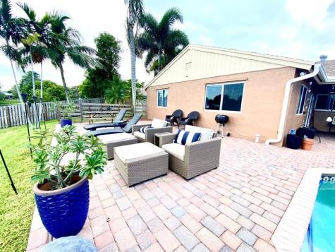 5040 SW 117th Way Cooper City FL 33330